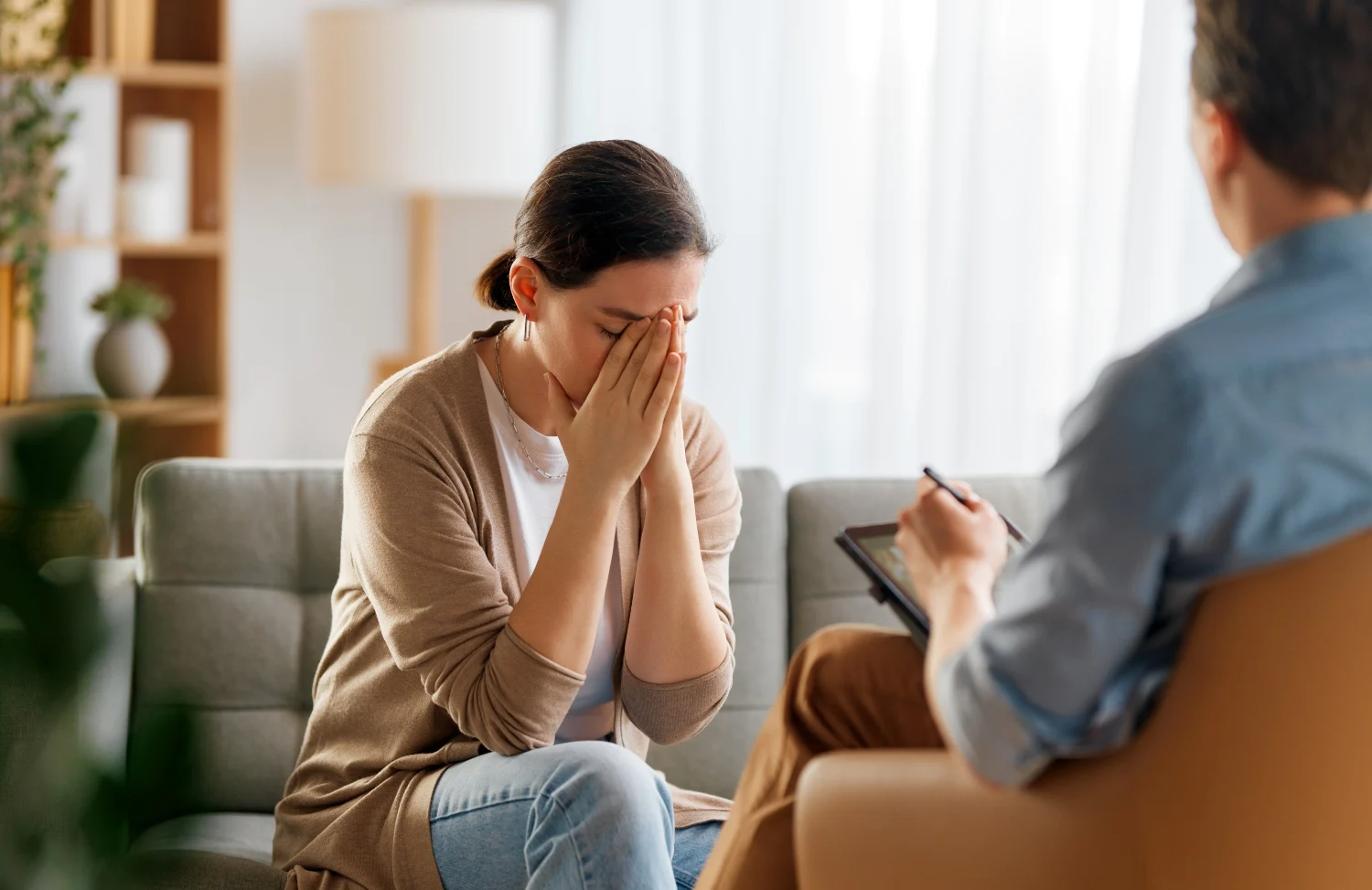 How Trauma Therapy in Phoenix Helps People Recover from Anxiety, PTSD, and Depression
