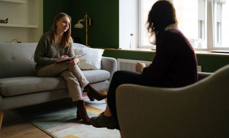 Starting Therapy This Year_ Look Out For These Red Flags In A Therapist